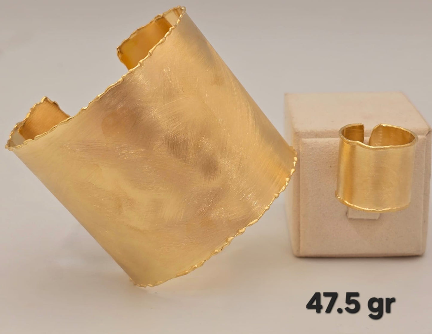 21k gold bracelet with ring 47.5 grams