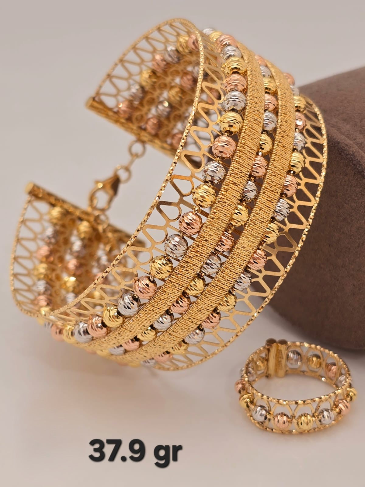 21k gold bangle with ring 37.9 grams