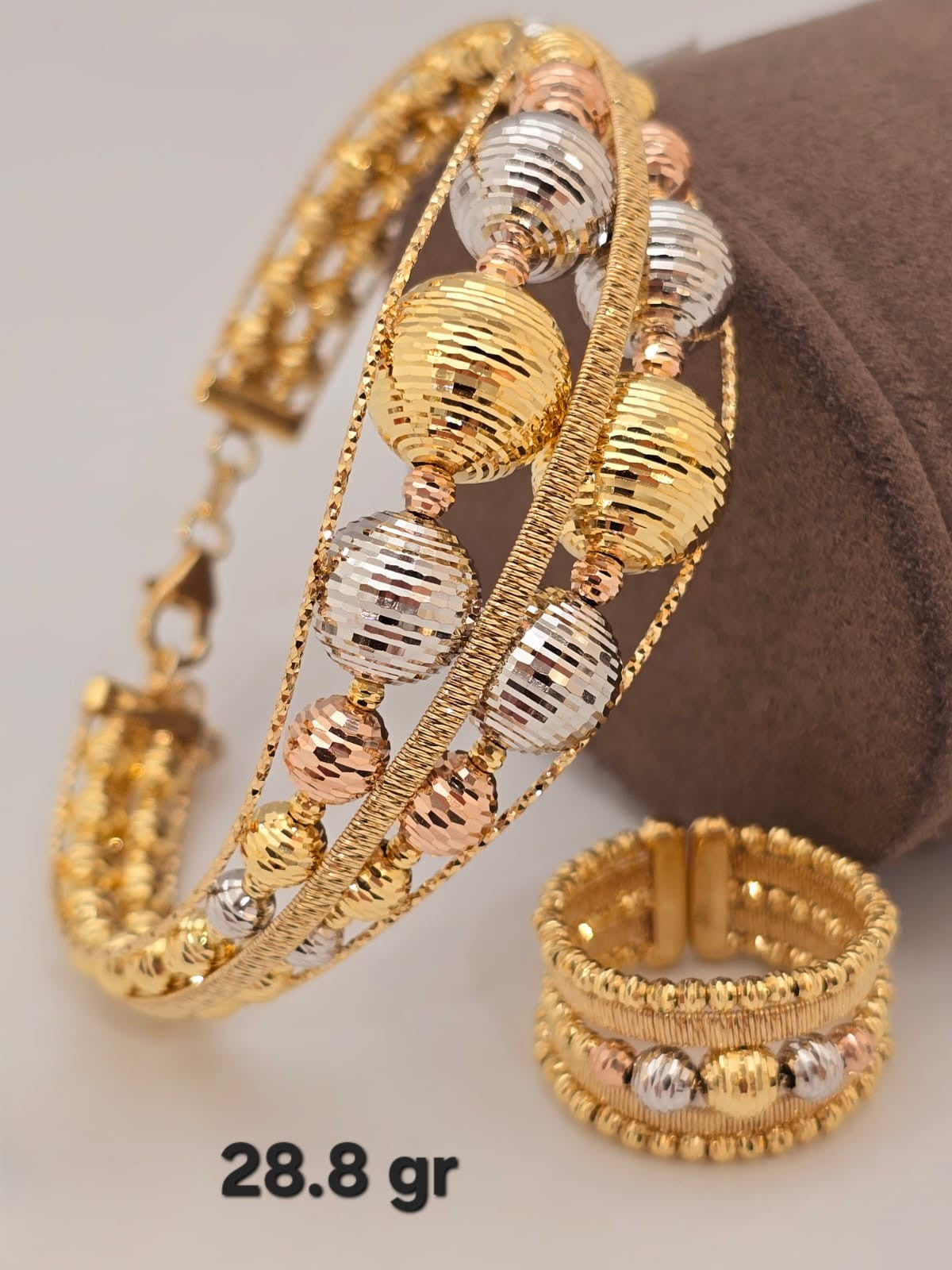 21k gold bangle with ring 28.8 grams