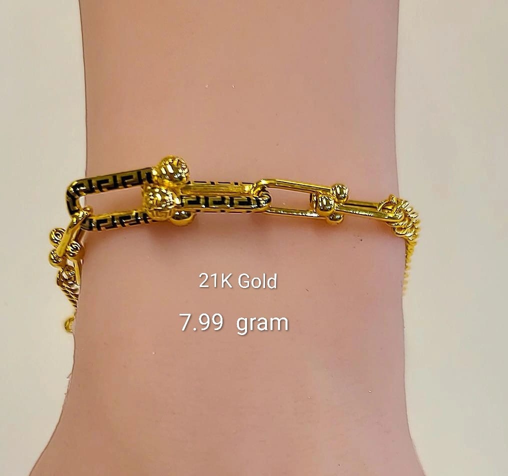 21k gold Bracelets 7.99g
