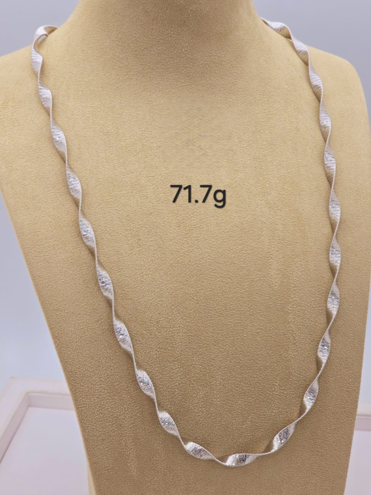 21k gold necklace 71.7 grams
