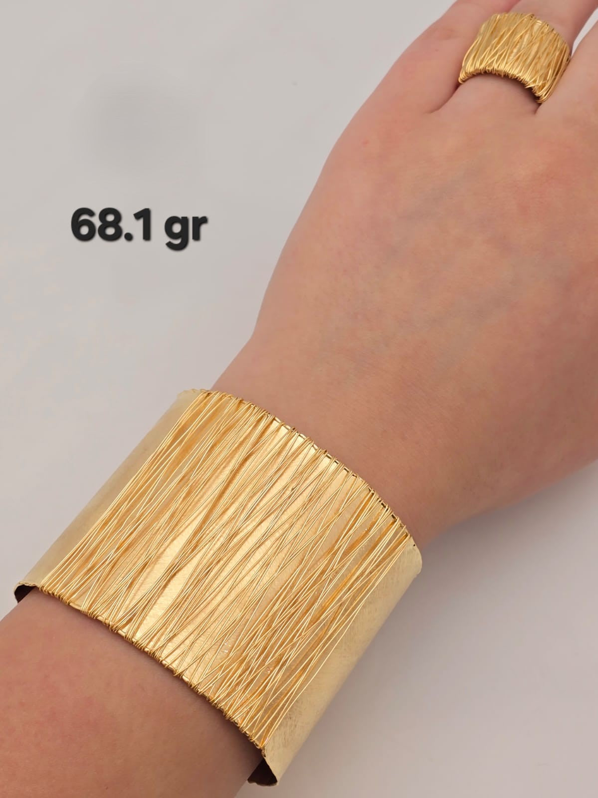 21k gold bracelet with ring 68.1 grams