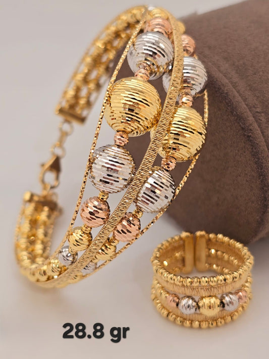 21k gold bangle with ring 28.8 grams